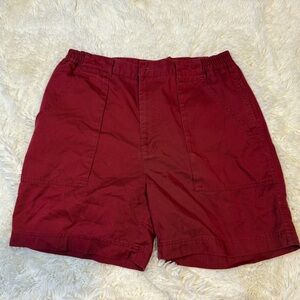 Windham pointe Men's red casual flat front Cargo Shorts 44” waist 7” inseam